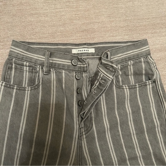 Pacsun jeans size 26 high-rise straight leg Grey and White. - Picture 1 of 3